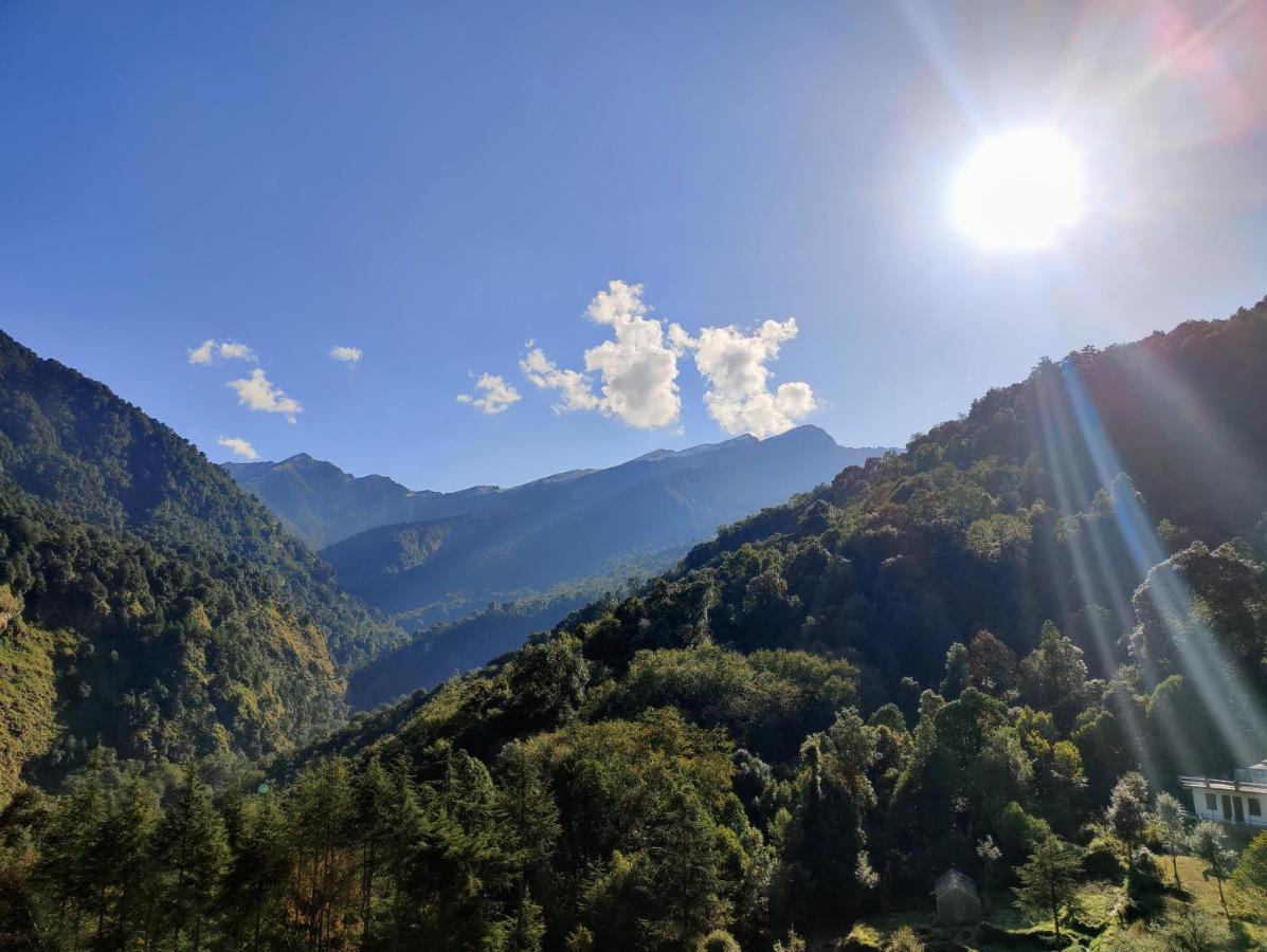 Готель The Bunker House Chopta Екстер'єр фото